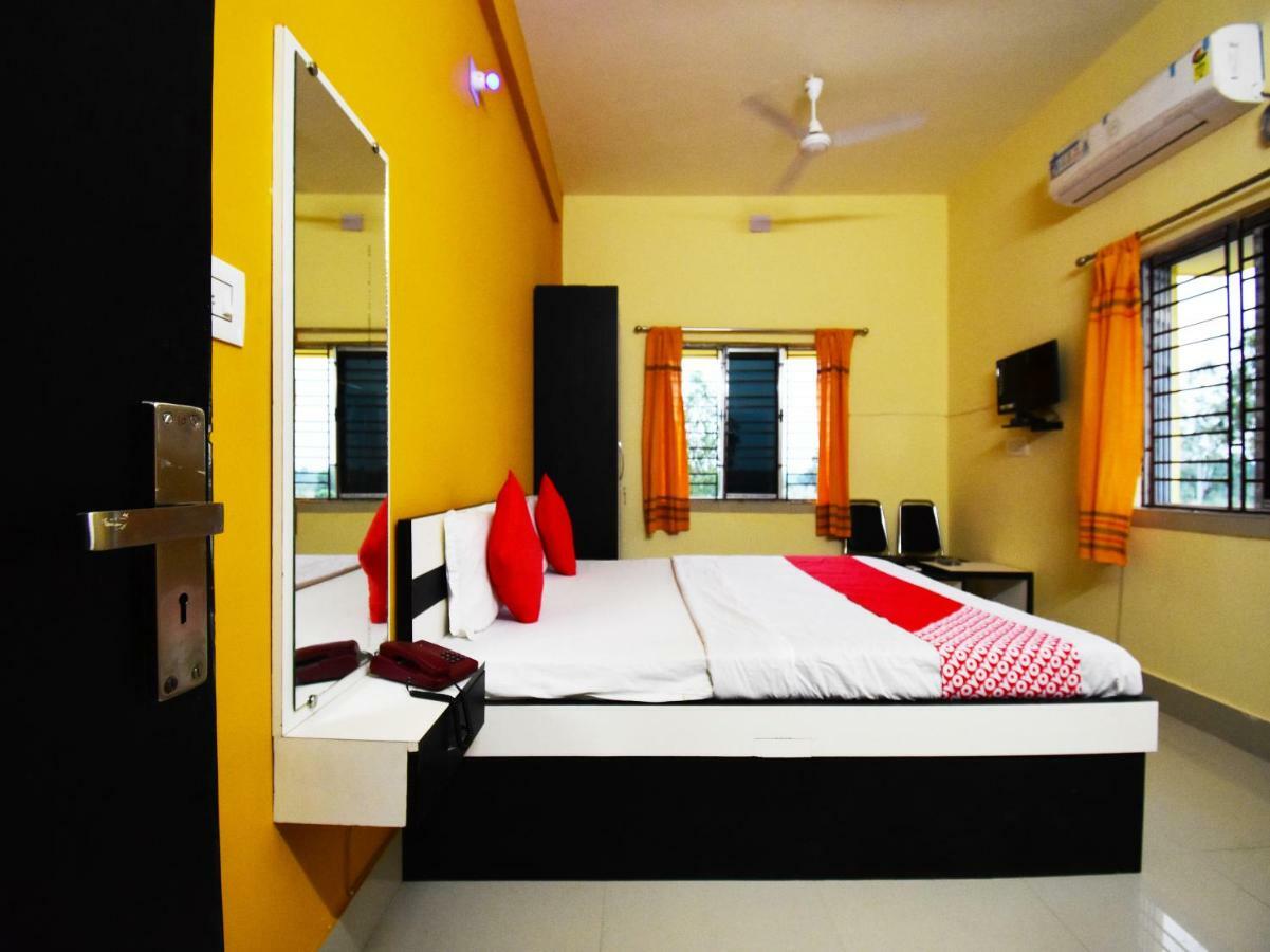 Oyo 43926 Sanchari Atithi Nivas Hotel Bolpur Luaran gambar
